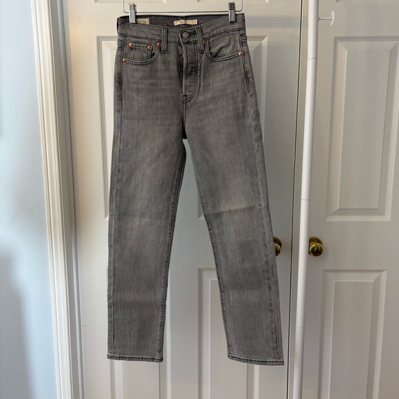 Levi’s Wedgie Straight Leg Grey Black Jeans Size 25 Ankle Length Cotton - Picture 3 of 13